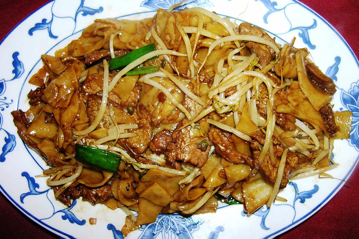 Chow Fun at Chen Garden，a Asian Restaurant in Rochester